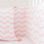 Resguardo de Cama Clássico em Algodão Orgânico Chevron Rosa