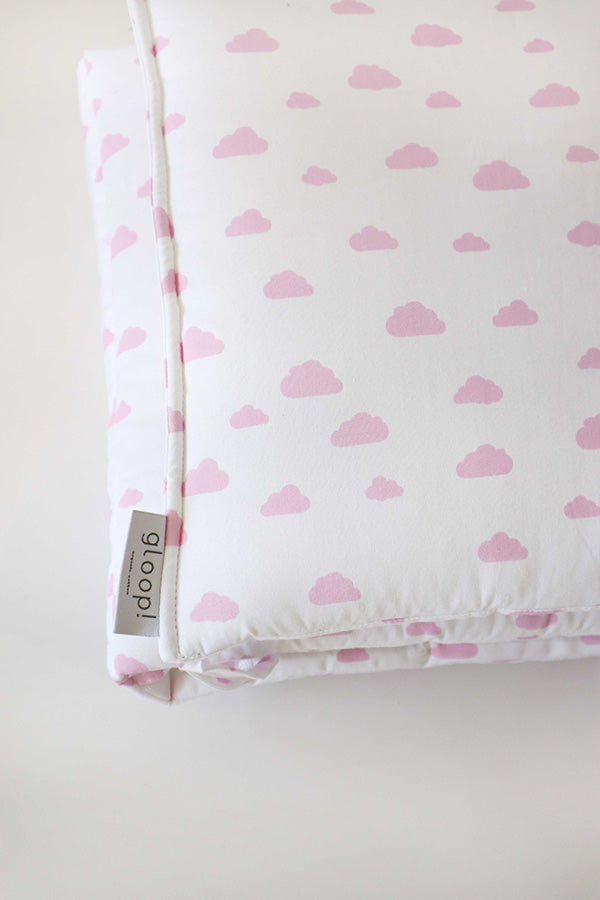 Resguardo de Cama Clássico em Algodão Orgânico Nuvens Rosa