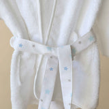 Robe em Algodão Orgânico Branco e Estrelas Azuis